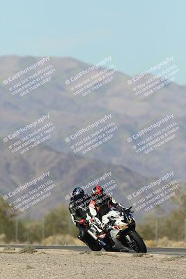 media/Dec-04-2025-Racers Edge (Thu) [[5ebc9f124d]]/3-B Group/1-Session 1 (Turn 7)/